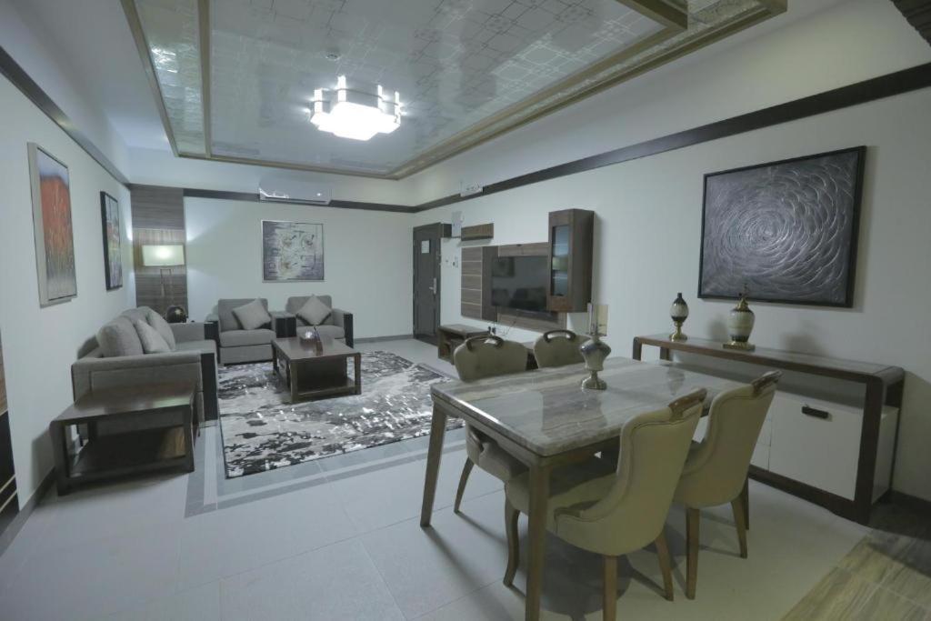 Niyaf Hotel Appartments Khamis Mushait Buitenkant foto