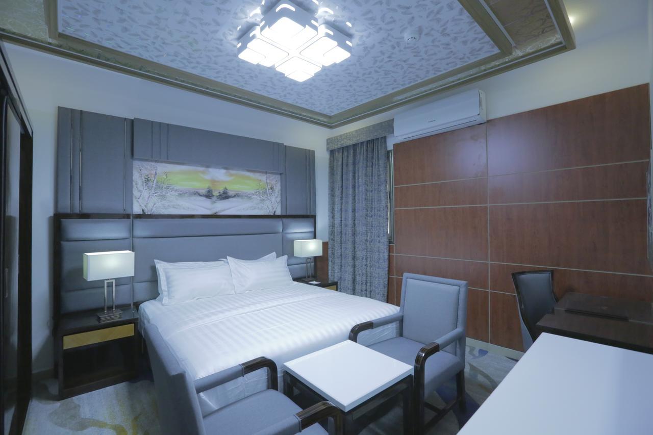 Niyaf Hotel Appartments Khamis Mushait Buitenkant foto